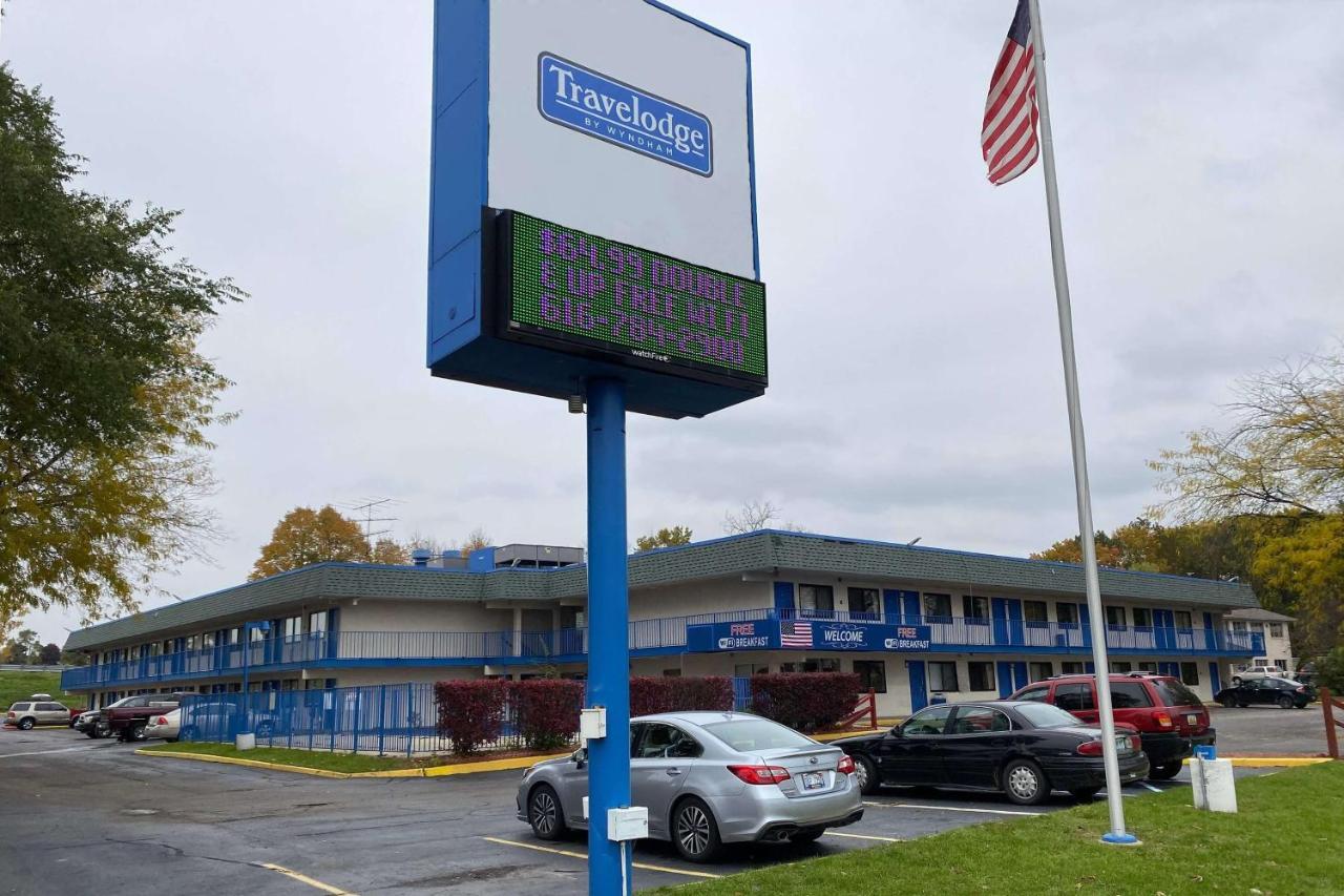 Travelodge By Wyndham Grand Rapids North Уолкер Экстерьер фото